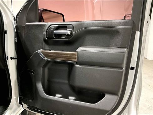 Used 2019 Chevrolet Silverado 1500 LT w/ Texas Edition image 22