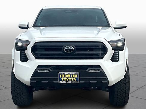 New 2025 Toyota Tacoma SR5 image 3