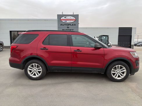 Used 2016 Ford Explorer 4WD image 1