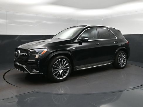 Used 2025 Mercedes-Benz GLE 450e 4MATIC image 3