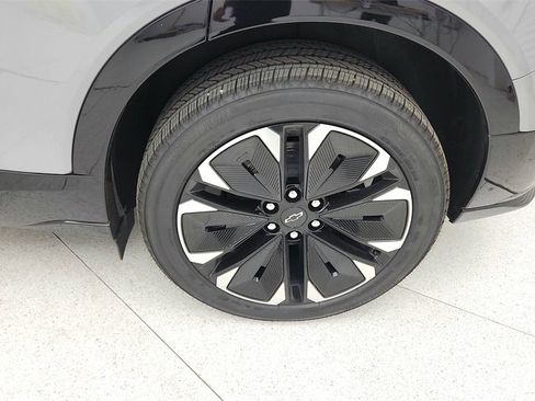 New 2025 Chevrolet Blazer EV RS image 36