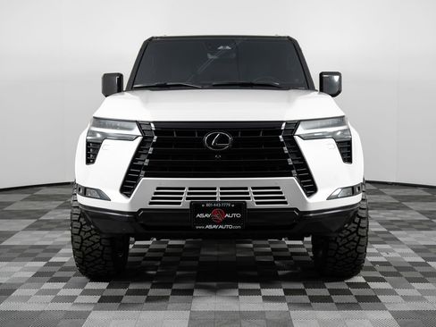 Used 2026 Lexus GX 550 w/ Cold Area Package image 11