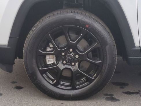 New 2026 Jeep Compass Latitude image 19