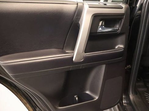 Used 2018 Toyota 4Runner SR5 Premium RWD image 27
