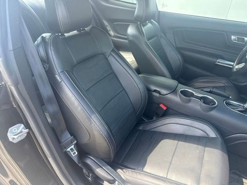 Used 2022 Ford Mustang GT Premium w/ Equipment Group 401A RWD image 31