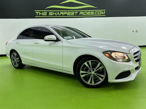 Used 2015 Mercedes-Benz C 300 4MATIC Sedan image 1