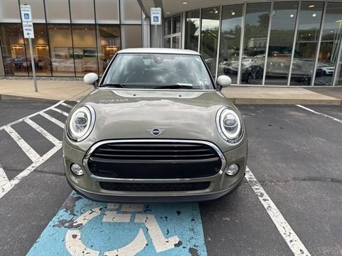 Used 2019 MINI Cooper 2-Door Hardtop w/ Storage Package FWD image 8