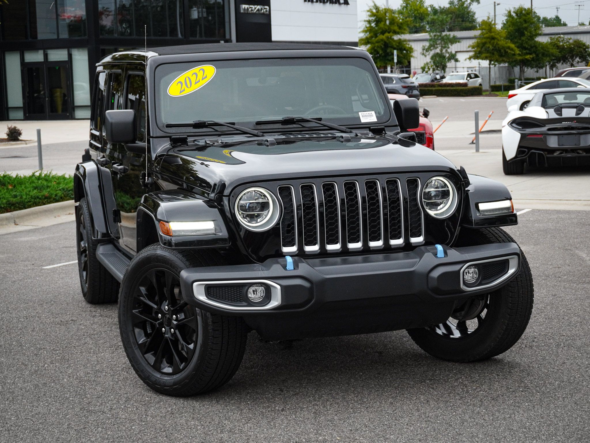Used 2022 Jeep Wrangler Unlimited Sahara w/ Cold Weather Group AWD/4WD image 2
