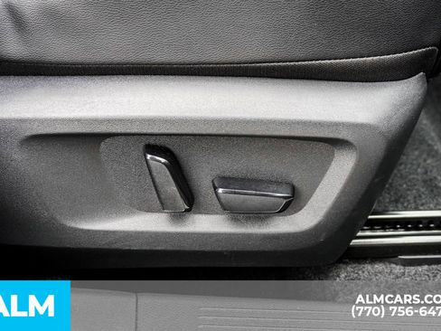 Used 2022 Nissan Rogue SL w/ SL Premium Package image 52