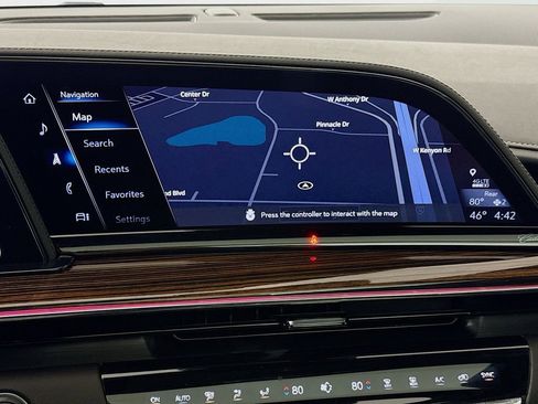 Used 2022 Cadillac Escalade Premium Luxury image 13