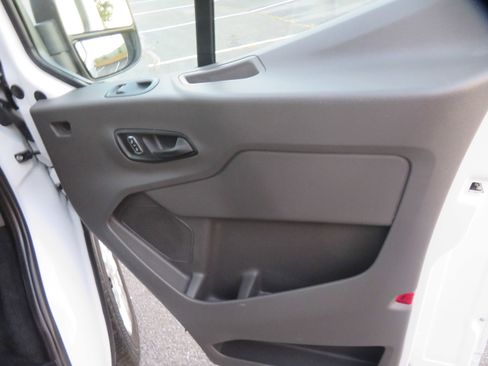 Used 2024 Ford Transit 350 XLT image 32