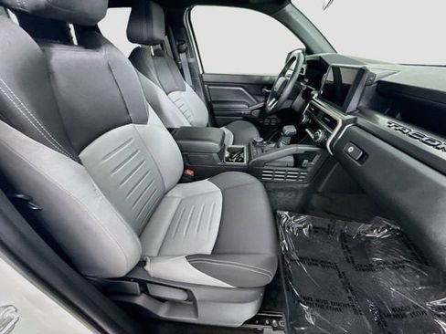 Certified 2026 Toyota Tacoma TRD Off-Road AWD/4WD image 28