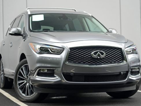 Used 2020 INFINITI QX60 Signature Edition w/ Cargo Package Essential FWD image 2