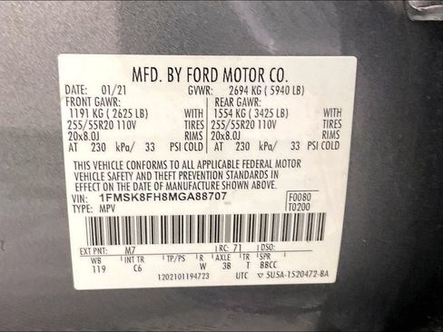 Used 2021 Ford Explorer Limited w/ Equipment Group 301A AWD/4WD image 40