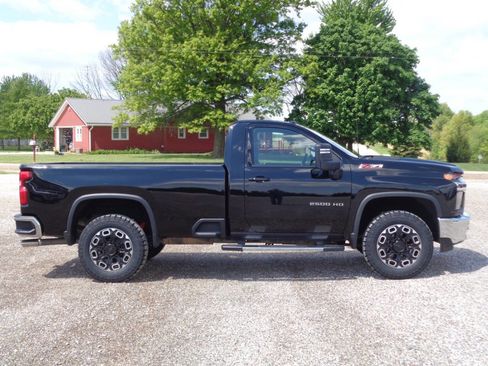 Used 2022 Chevrolet Silverado 2500 LT w/ Convenience Package AWD/4WD image 5