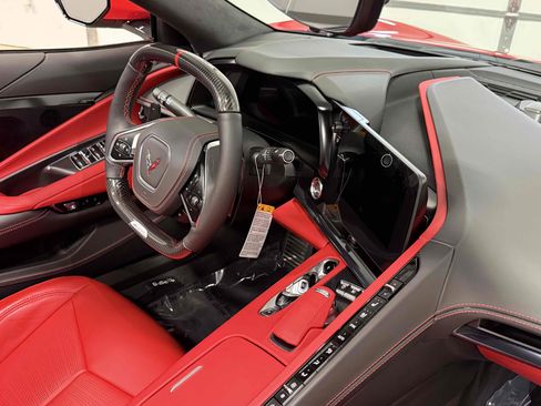 Used 2025 Chevrolet Corvette Z06 w/ Z07 Performance Package image 7