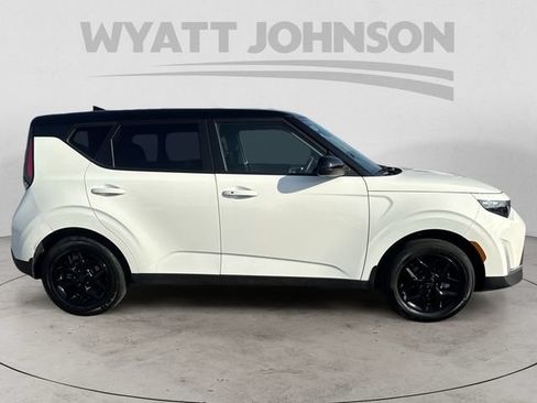 Used 2025 Kia Soul S FWD image 6