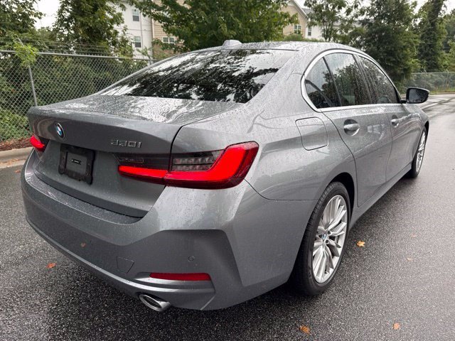 Used 2024 BMW 330i Sedan w/ Premium Package RWD image 5