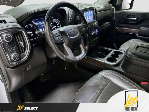 Used 2022 GMC Sierra 3500 Denali w/ Technology Package AWD/4WD image 12