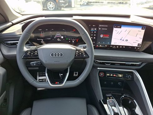 New 2025 Audi SQ5 Premium Plus AWD/4WD image 8