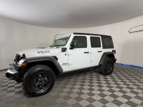 Used 2023 Jeep Wrangler Unlimited w/ 8.4" Radio Group AWD/4WD image 6
