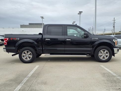 Used 2018 Ford F150 XLT w/ Equipment Group 302A Luxury image 9