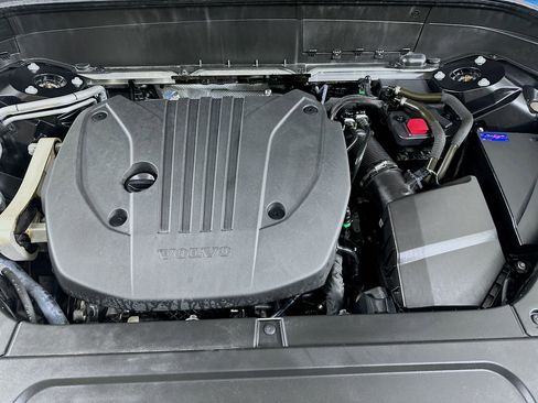 Used 2024 Volvo XC90 B5 Core image 34