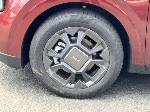 New 2026 Kia Carnival EX FWD image 17