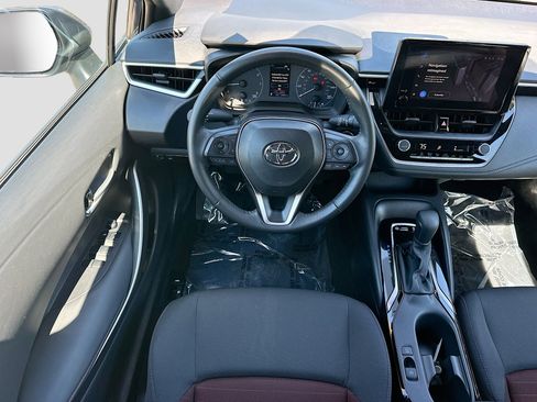 Used 2025 Toyota Corolla SE FWD image 18