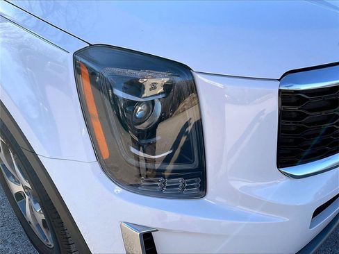 Used 2022 Kia Telluride EX w/ Towing Package image 31