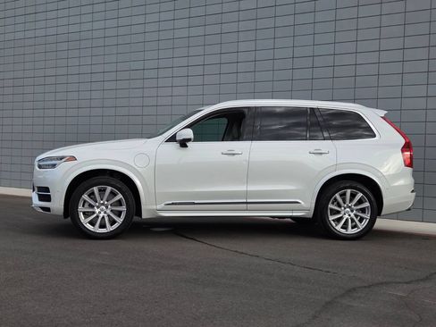 Used 2017 Volvo XC90 T8 Inscription w/ Vision Package AWD/4WD image 2