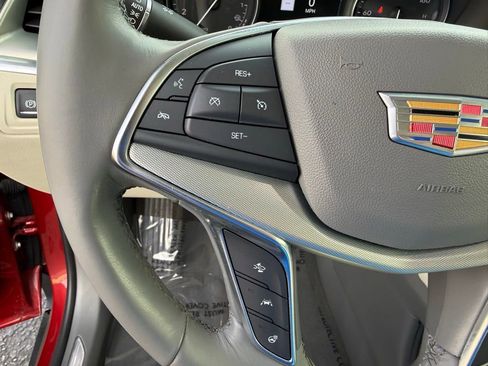 Used 2021 Cadillac XT5 Premium Luxury image 26