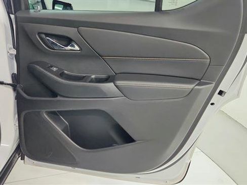 Used 2019 Chevrolet Traverse LT image 28