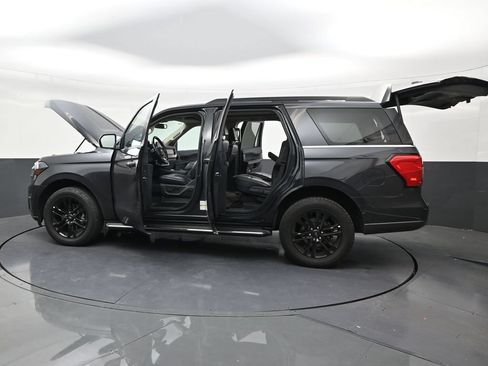 Used 2023 Ford Expedition XLT RWD image 30