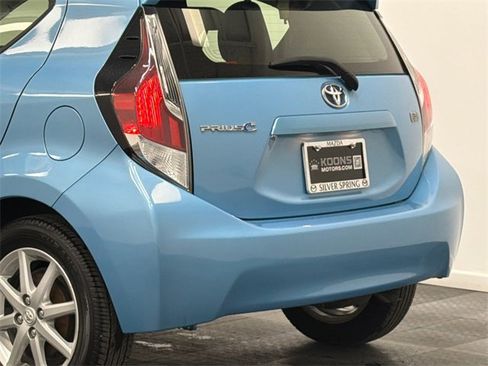 Used 2015 Toyota Prius C Three image 7