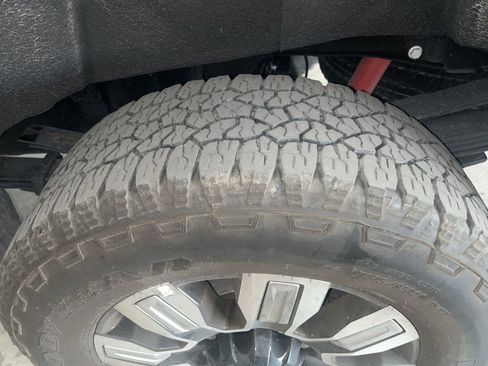 Used 2025 GMC Sierra 3500 Denali image 12