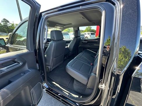 Used 2024 GMC Sierra 1500 SLT AWD/4WD image 18