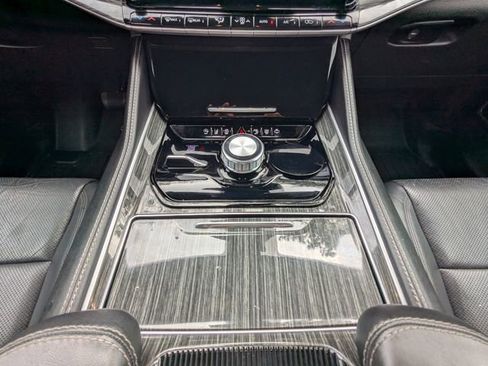 Used 2022 Jeep Wagoneer Series II w/ Premium Group I image 25