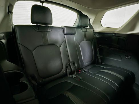 Used 2023 Honda Pilot EX-L image 25