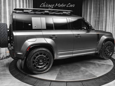 Used 2025 Land Rover Defender 110 AWD/4WD image 5
