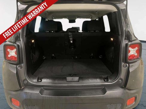 Used 2016 Jeep Renegade Latitude AWD/4WD image 27
