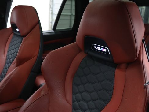 Used 2021 BMW X5 M w/ Executive Package image 31
