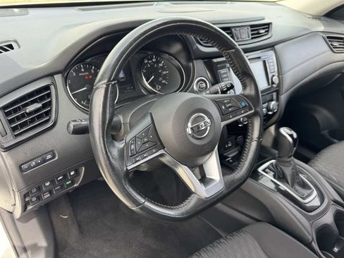 Used 2019 Nissan Rogue SV w/ Sun & Sound Touring Package AWD/4WD image 23
