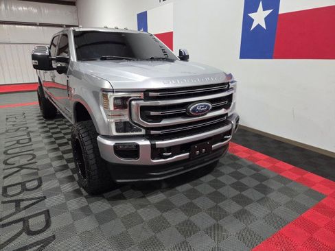 Used 2020 Ford F350 Platinum w/ FX4 Off-Road Package image 16