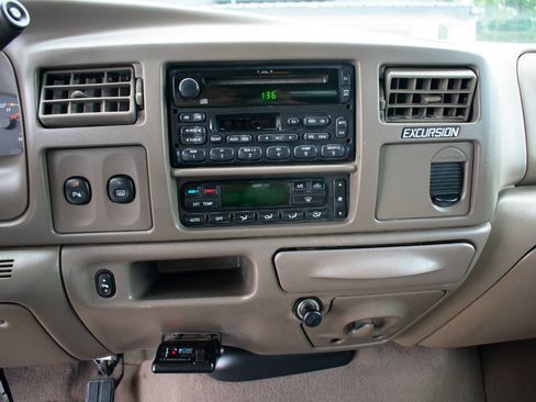 Used 2003 Ford Excursion Eddie Bauer image 19