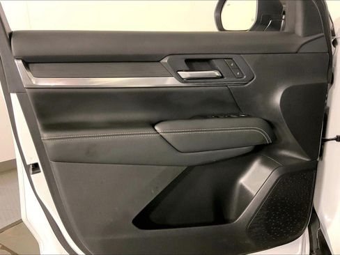 Used 2025 GMC Terrain Elevation FWD image 24