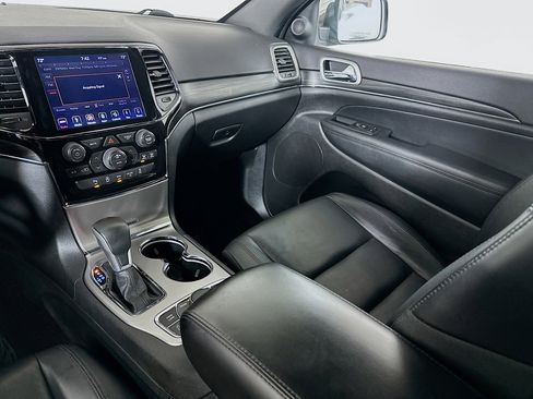 Used 2019 Jeep Grand Cherokee Limited AWD/4WD image 23