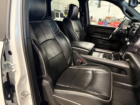 Used 2021 RAM 2500 Limited AWD/4WD image 9