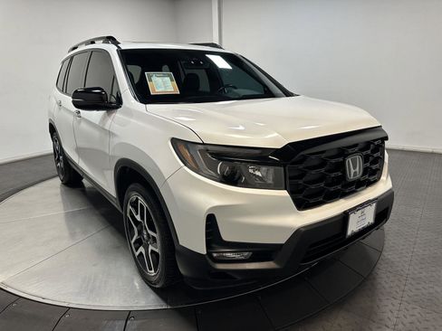 Certified 2022 Honda Passport Elite image 2