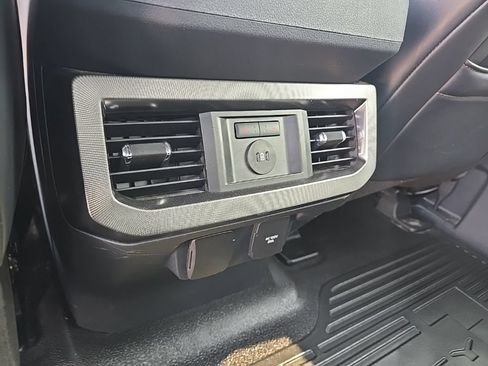 Used 2024 Ford F250 Platinum AWD/4WD image 18